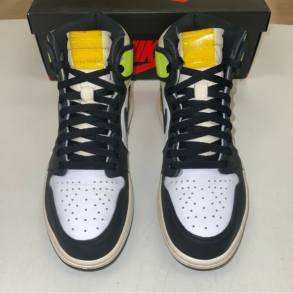Size 10 - Air Jordan 1 High ‘Volt Gold’ - WORN WITH ORIGINAL BOX - Picture 3 of 6